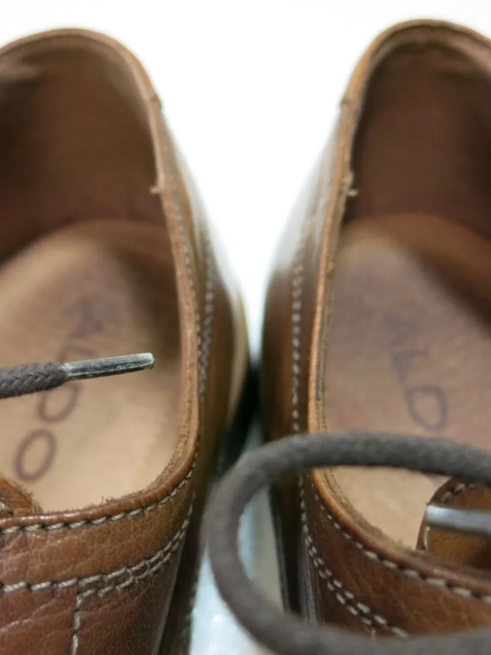 Aldo oil tanned